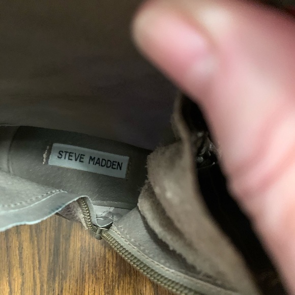 STEVE Madden Boots, size 8-8.5 - Picture 10 of 15